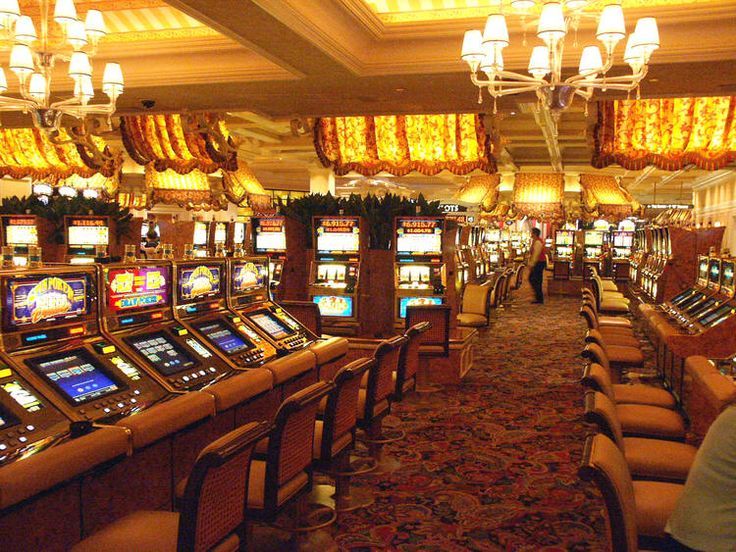 NeonSlots Live Betting